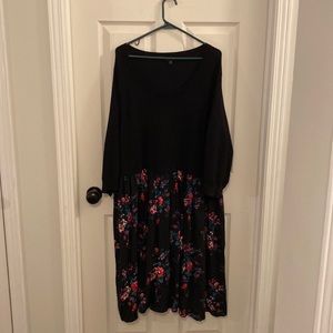 Two fabric floral black dress with pockets